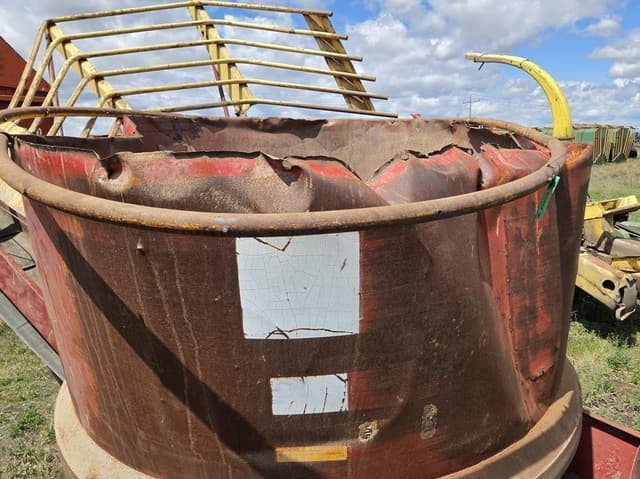 Image of Farmhand 880 equipment image 1