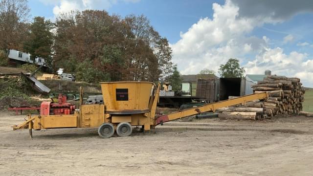 Image of Farmhand 900 equipment image 2
