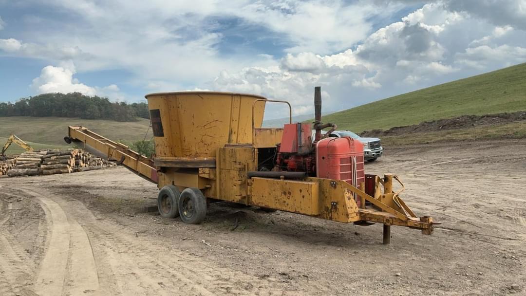 Image of Farmhand 900 Primary image