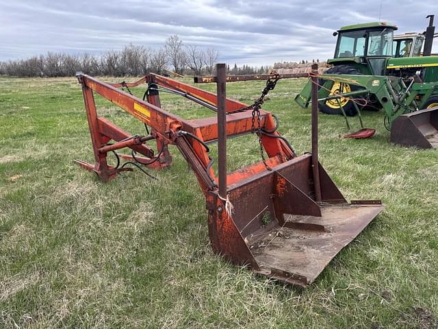 Image of Farmhand F-21 equipment image 1