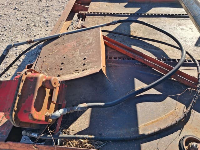 Image of Farmhand F-100 equipment image 4