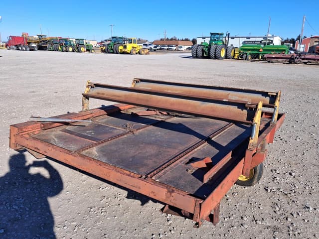 Image of Farmhand F-100 equipment image 2