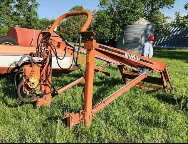 Image of Farmhand F11 equipment image 3