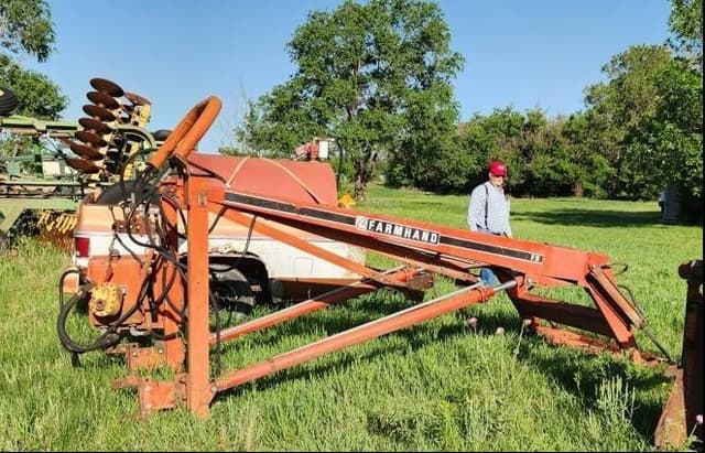 Image of Farmhand F11 equipment image 2