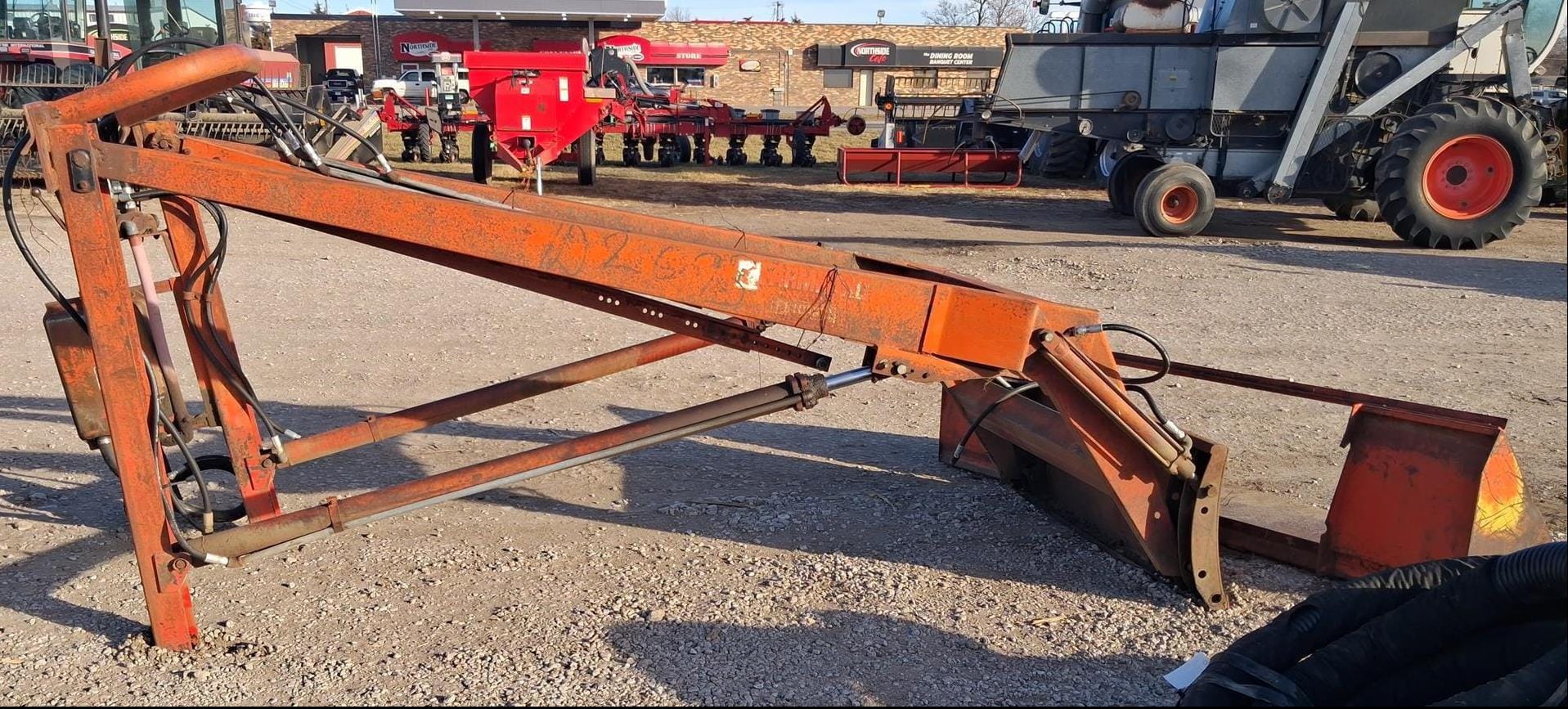 Farmhand F11 Equipment Image0