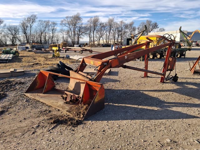 Image of Farmhand F11 equipment image 1