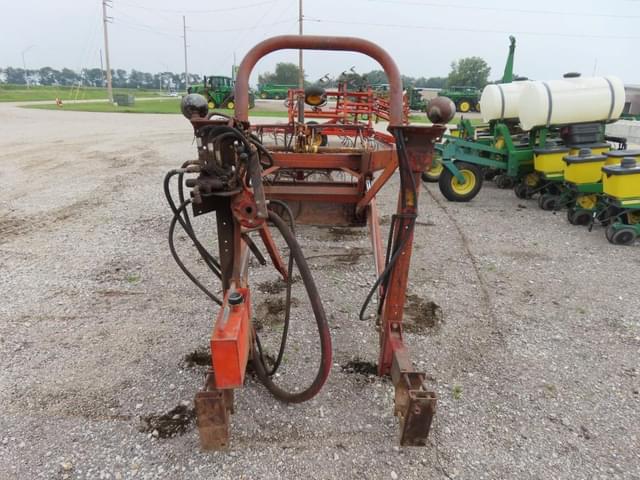 Image of Farmhand F11 equipment image 3