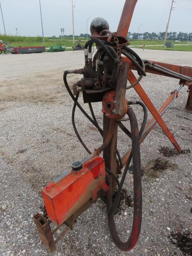Image of Farmhand F11 equipment image 4