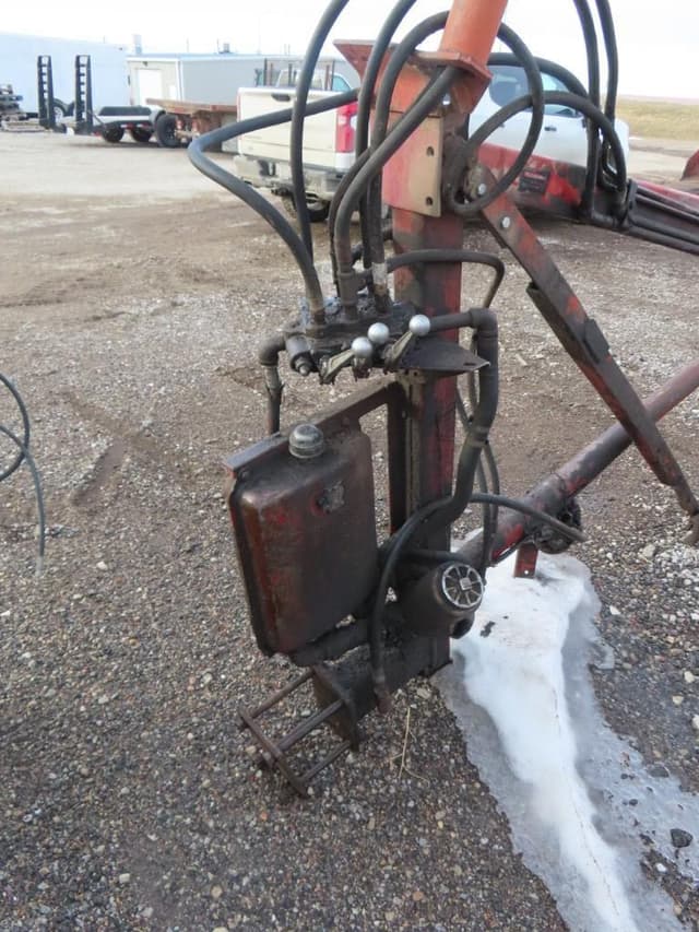 Image of Farmhand F11 equipment image 3