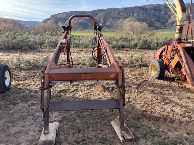 Image of Farmhand F11 equipment image 1