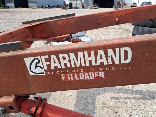 Image of Farmhand F11 equipment image 3