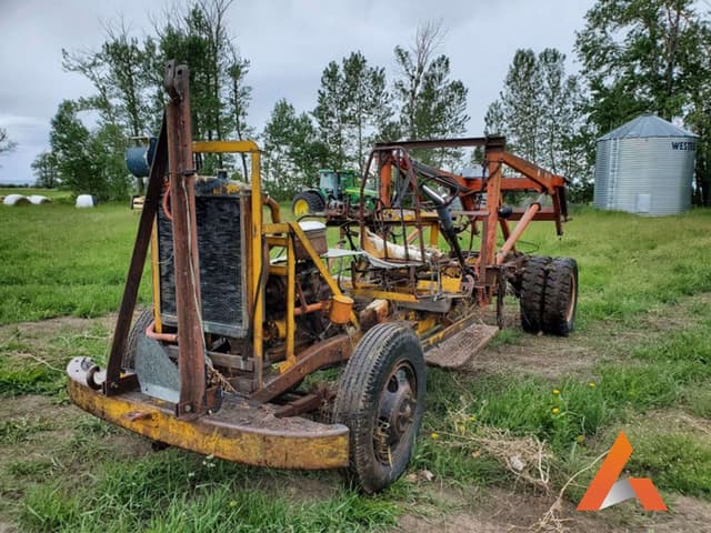 Image of Farmhand F11 equipment image 3