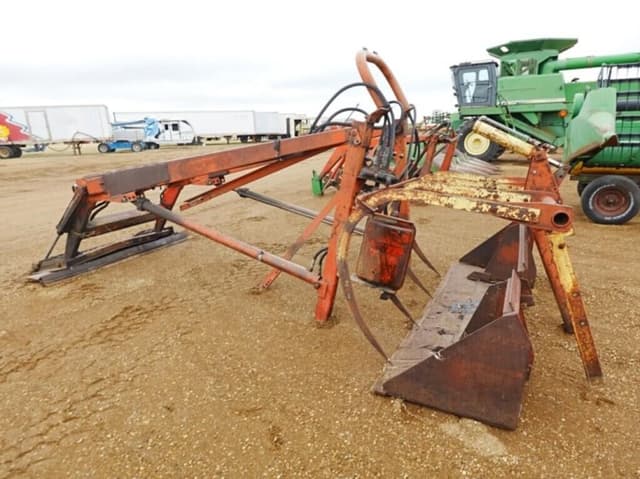 Image of Farmhand F11 equipment image 1