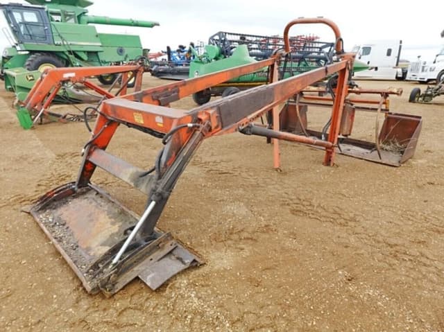 Image of Farmhand F11 equipment image 2