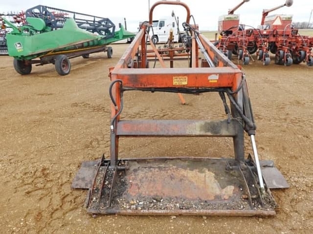 Image of Farmhand F11 equipment image 3