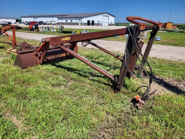 Image of Farmhand F11 equipment image 1