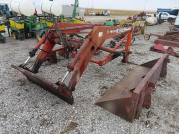 Main image Farmhand F235