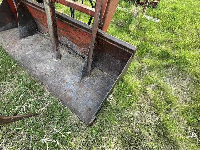 Image of Farmhand F235 equipment image 1