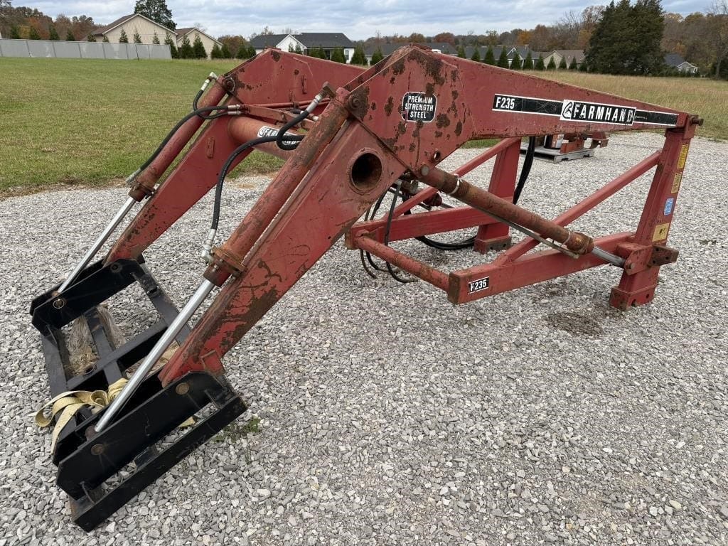 Farmhand F235 Equipment Image0