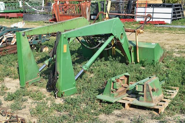 Image of Farmhand F235 equipment image 1