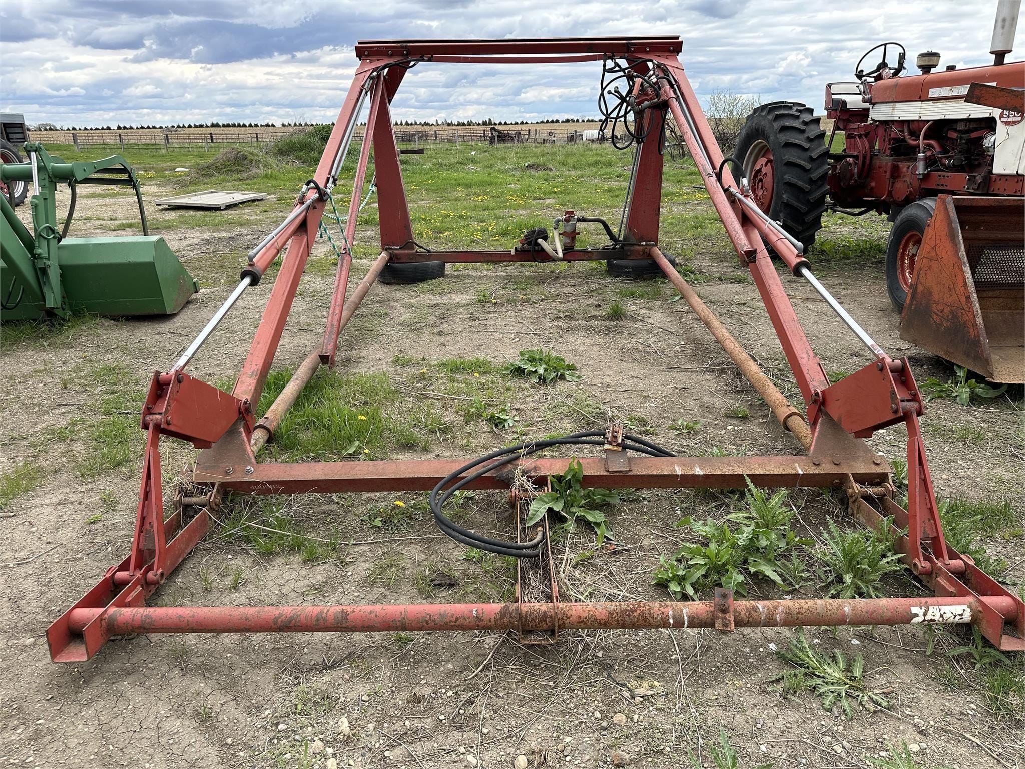 Main image Farmhand F25