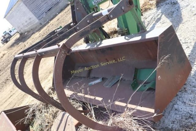 Image of Farmhand F258 equipment image 3