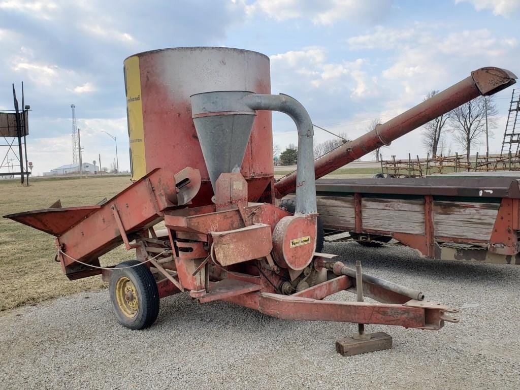 Main image Farmhand F81B