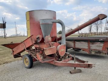 Main image Farmhand F81B