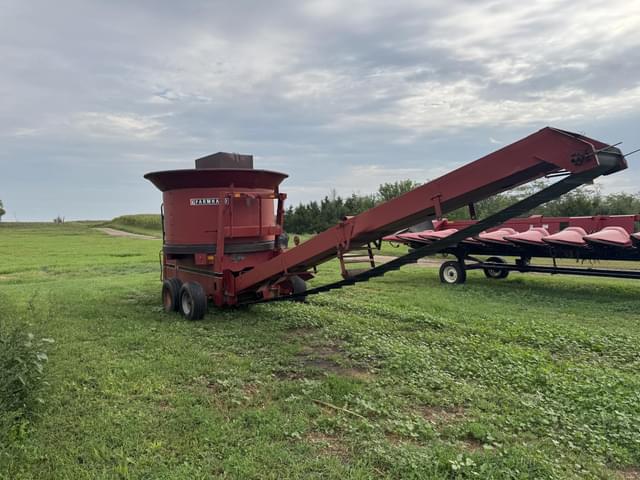 Image of Farmhand 6650 equipment image 3