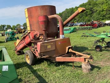 Main image Farmhand Feed Master 810
