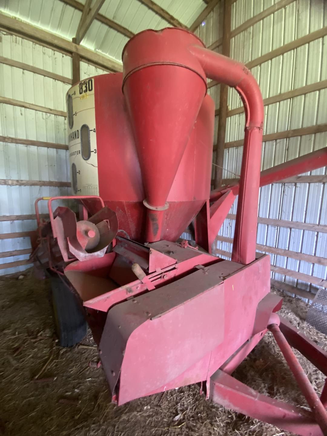 Image of Farmhand 830 Image 0
