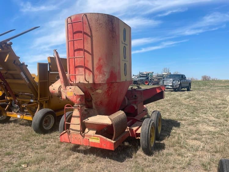 Farmhand F86A Hay and Forage Grinders/Mixers for Sale Tractor Zoom