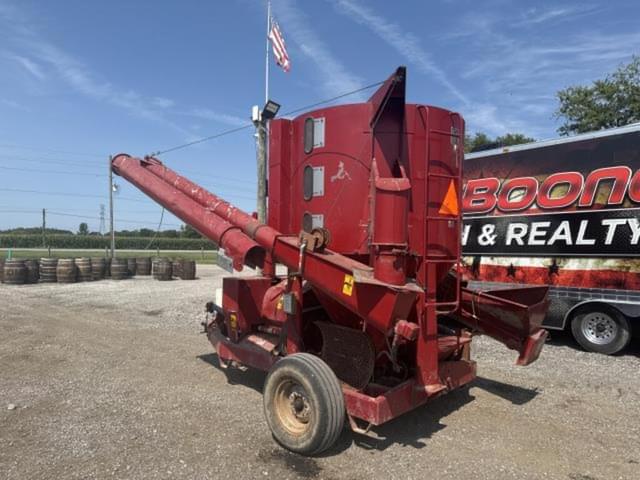 Image of Farmhand GM870 equipment image 1