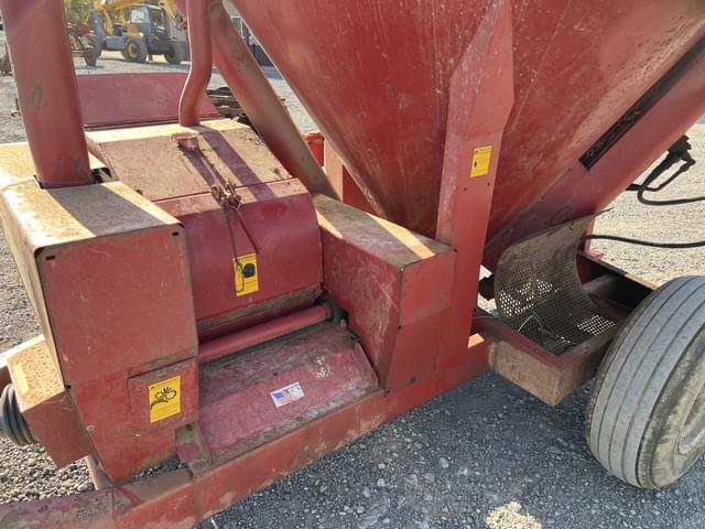 Image of Farmhand GM875 equipment image 4