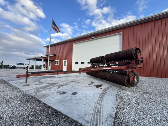 Image of Farmhand 42 equipment image 2