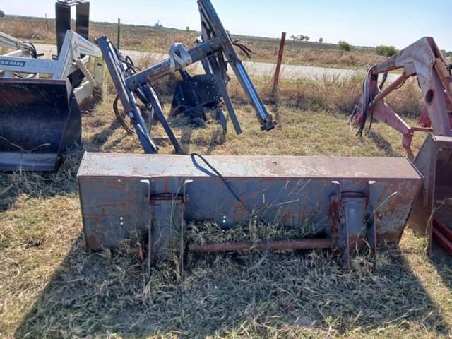 Image of Farmhand XL945 equipment image 1