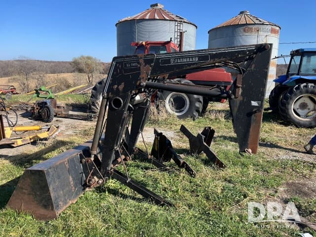 Image of Farmhand XL940 equipment image 4