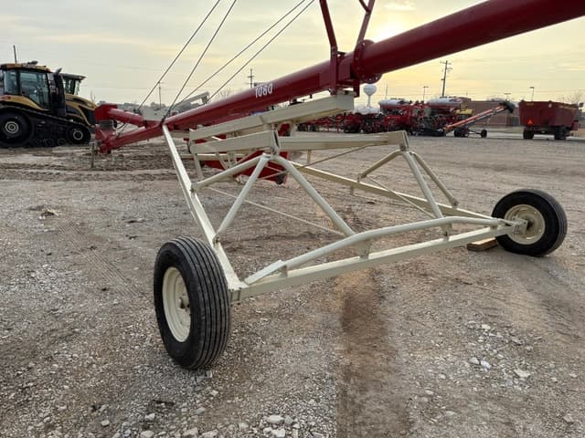 Image of Farm King 1080 equipment image 2