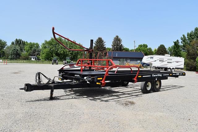 Image of Farm King 2400 equipment image 3