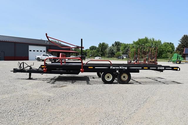 Image of Farm King 2400 equipment image 4