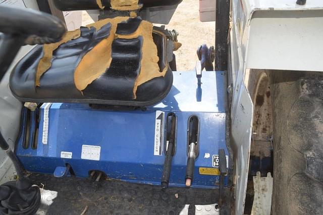 Image of Farmtrac 675 equipment image 4