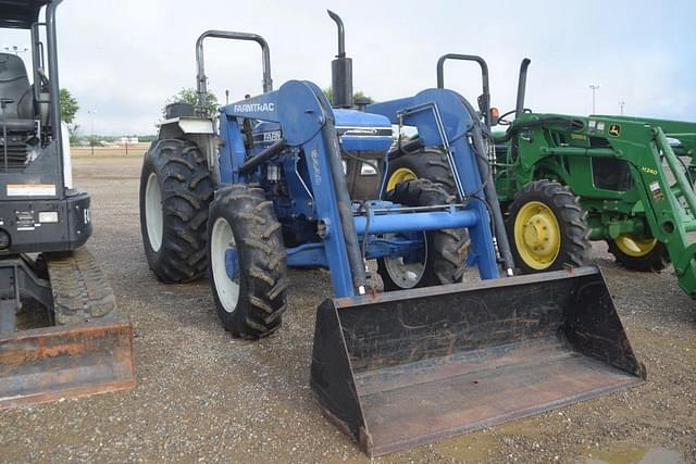 Image of Farmtrac 665 equipment image 3