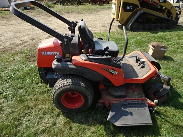 Image of Kubota ZD326 equipment image 3