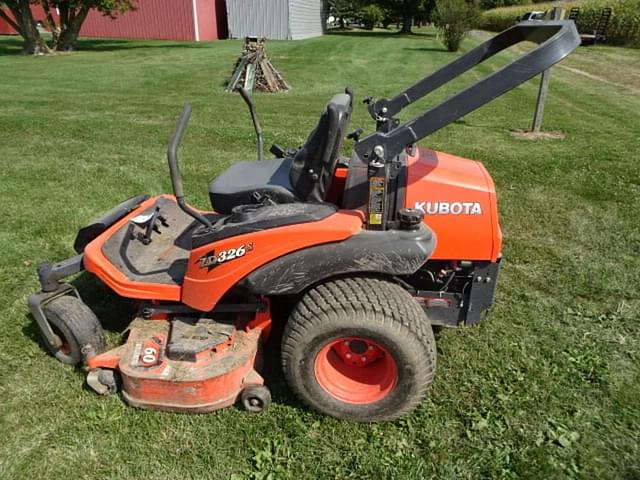 Image of Kubota ZD326 equipment image 2