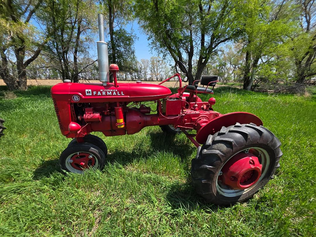 Image of Farmall B Primary image