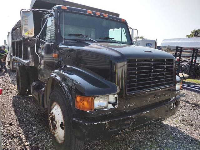 Image of International 4700 equipment image 2