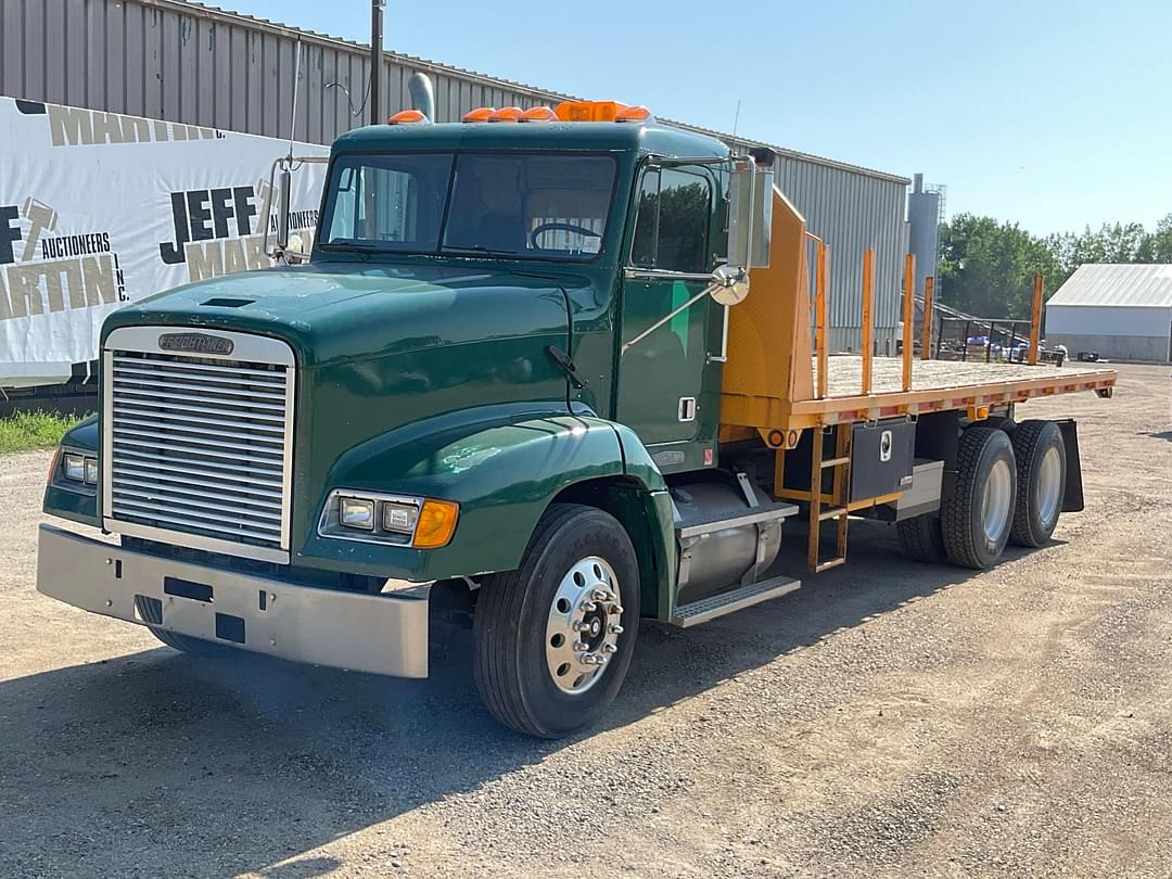 Image of Freightliner FLD112 Primary image