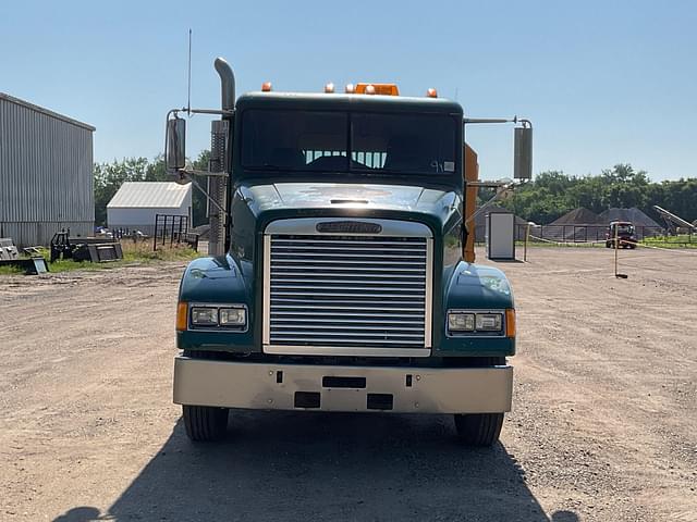 Image of Freightliner FLD112 equipment image 1