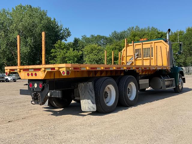 Image of Freightliner FLD112 equipment image 4