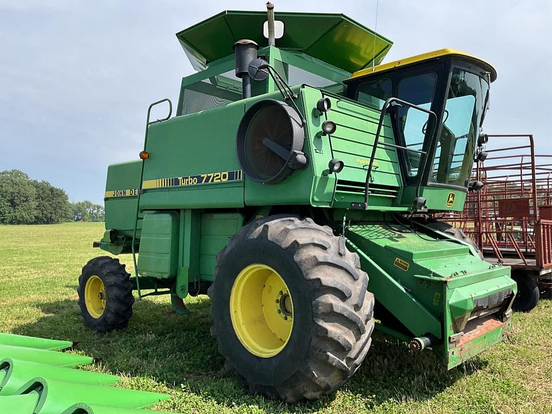 Image of John Deere 7720 Primary image
